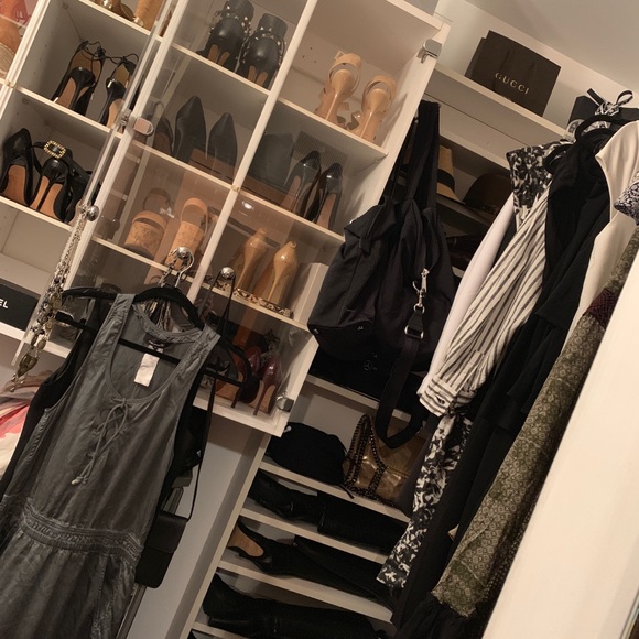 Meet your Posher, Chaya - Picture 1 of 6